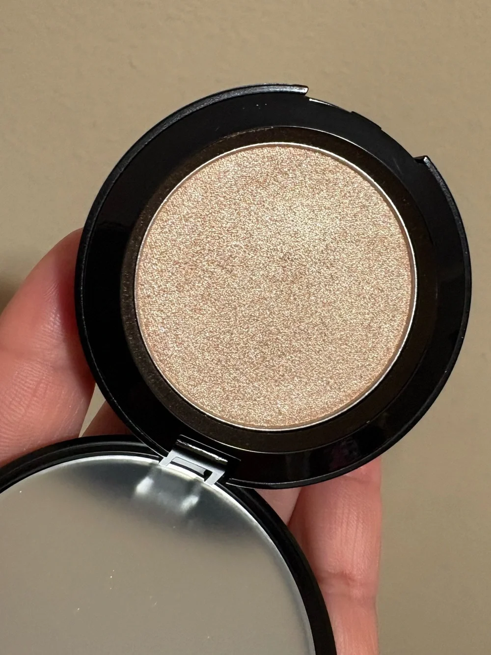 Laura Geller Easy Illuminating Powder Highlighter Champagne Brand New Never Used